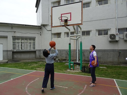 高齡女子組定點投籃比賽