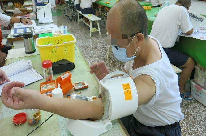 收容人自主量測血壓及記錄(自主健康管理)