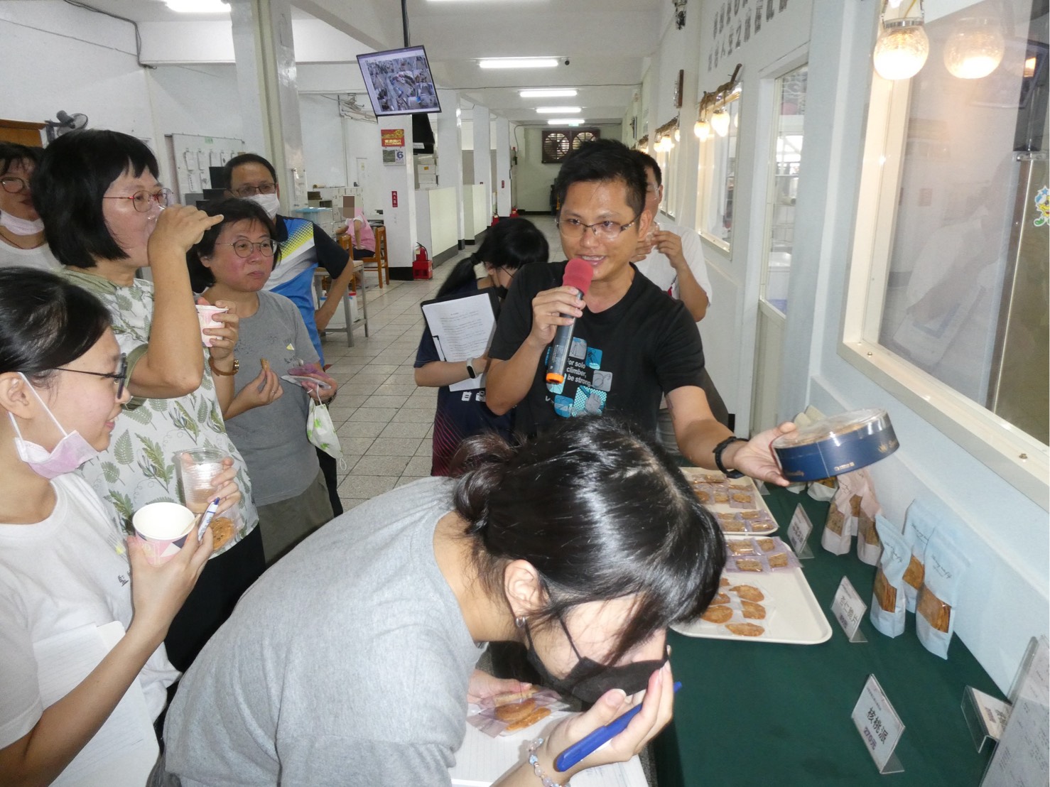 食品工場作業成品推廣及試吃