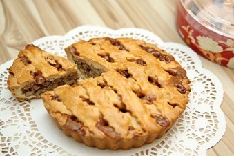 6-inch Walnut Tart (Box + Carry Bag)