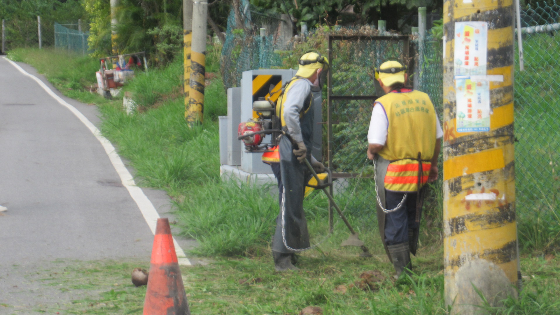Our staff initiated cleaning up and sanitizing the environment in the nearby community on Dec. 23th